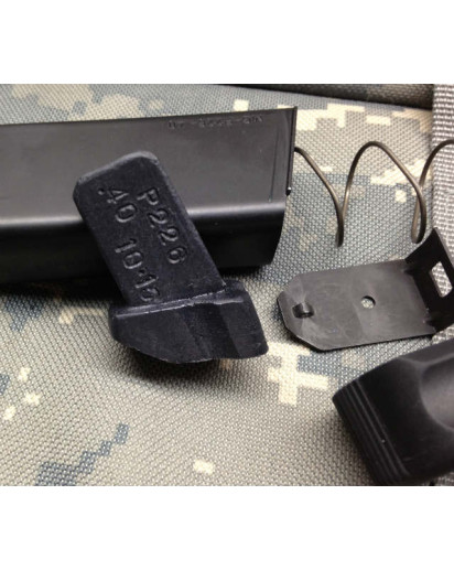 Sig P226 .40 10 round limiter. Fits 15 round magazines. 