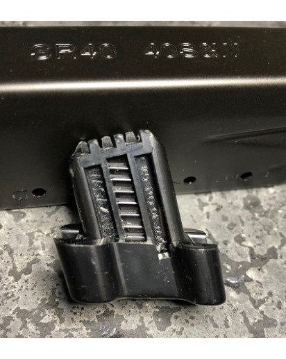 Ruger SR40 10 round limiter for 15 round .40 Magazines
