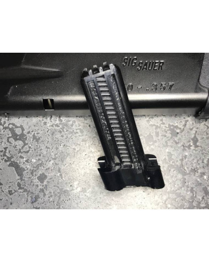 Sig P320 .40 10_18 Using a Universal Pistol block cut to #22.