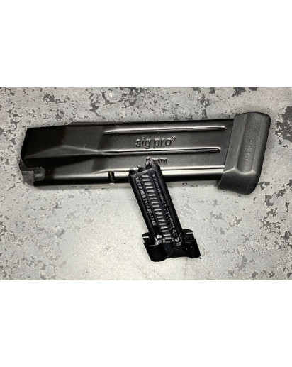 Sig Sauer 2022 SigPro Magblock 10/17 (9mm)