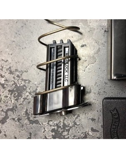 Walther P99 10/15 Magblock (U-15) This block installs at the base of the magazine