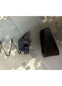 S&W M&P 10 Round Limiter for 12 Round 9 mm Magazines.